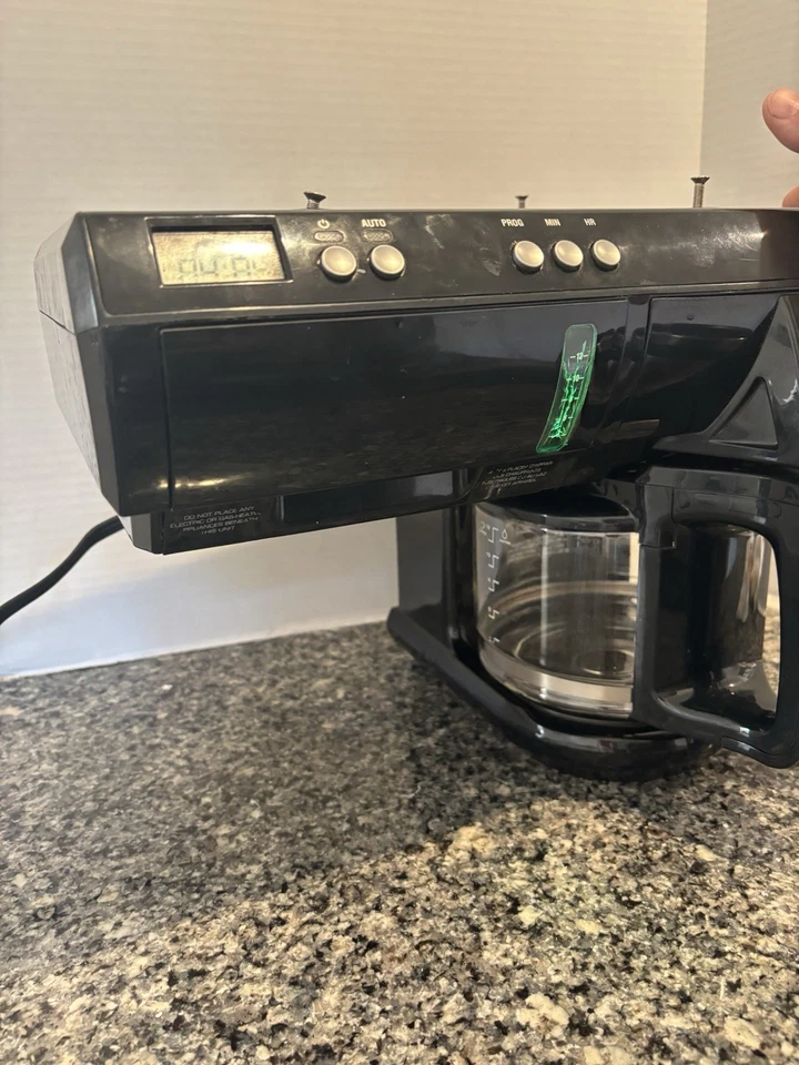 Black & Decker Espaciadora Cafetera Bajo Gabinete 12 Tazas Máquina Probada Leer Foto 4 de 4