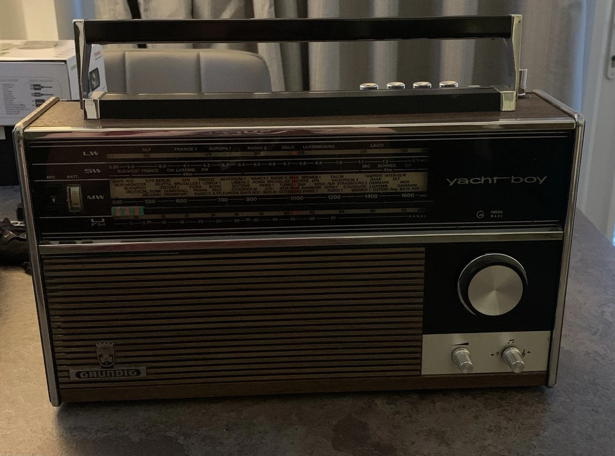 Radio Grundig Boy 50 Vintage De 1996 - Fonctionne Parfaitement, état Excellent