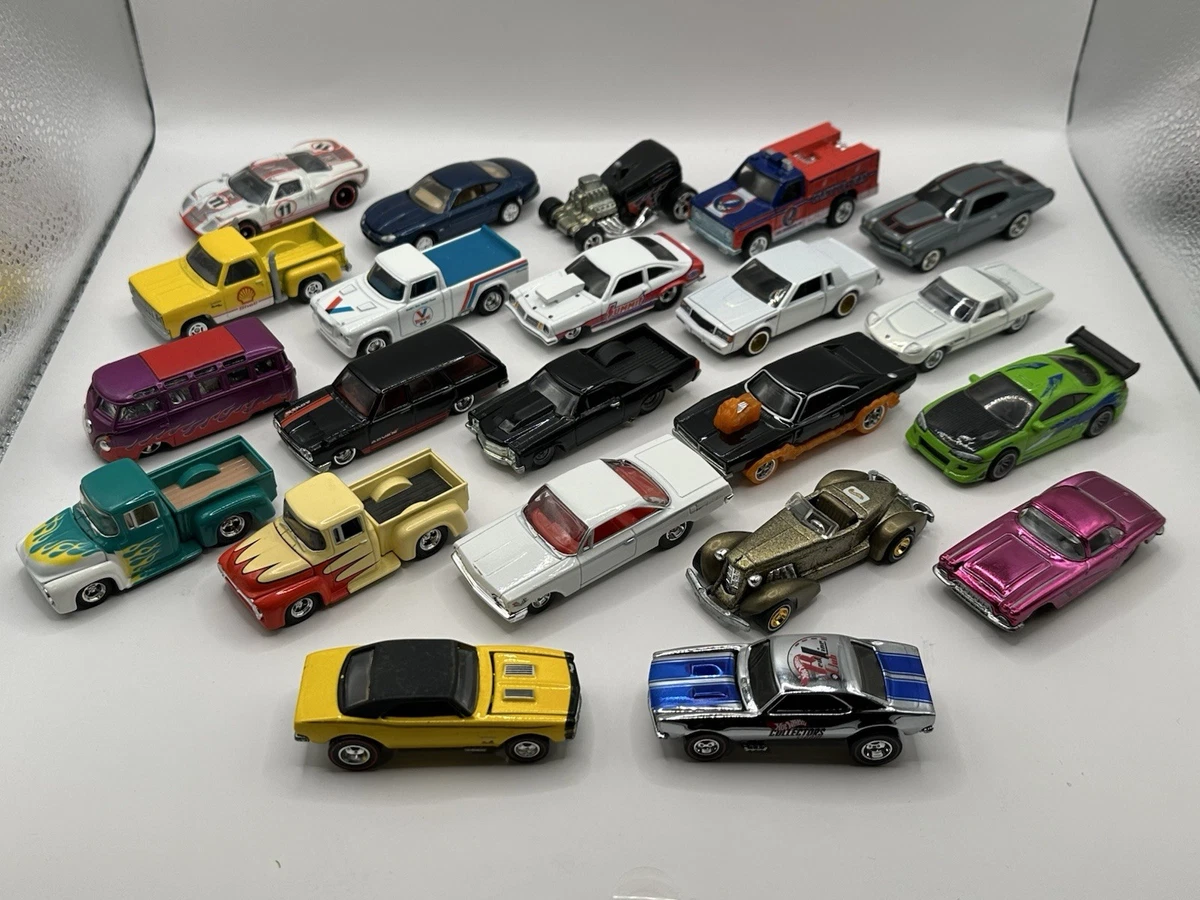 Unboxing: 10 Hot Wheels Team Transport Cars That Look Like a Lot of Fun