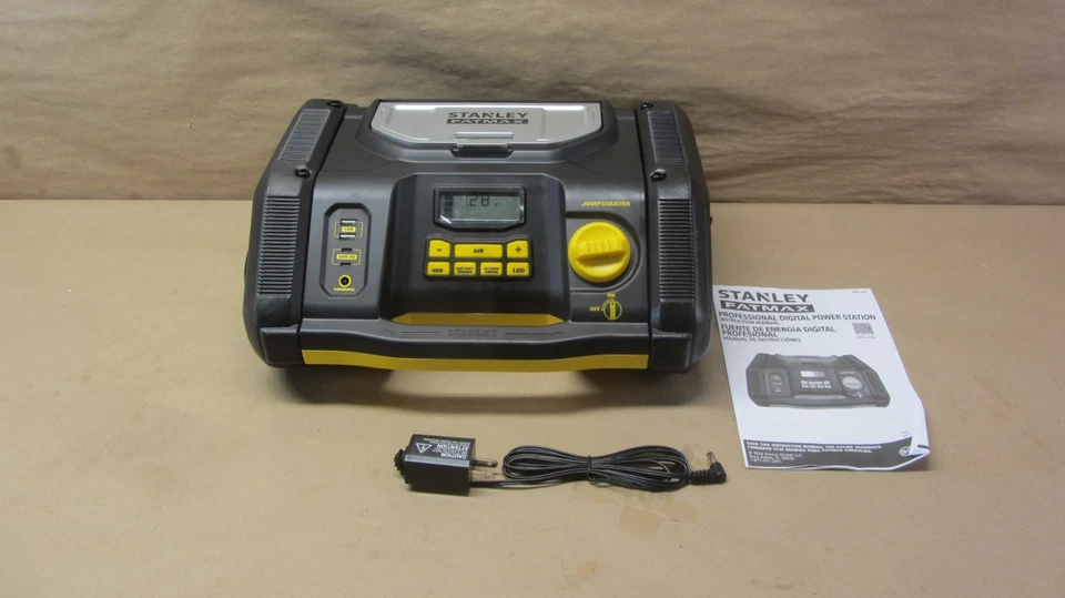 Arrancador de salto Stanley Fatmax 1200 amperios con compresor de aire y alimentación USB Foto 4 de 4