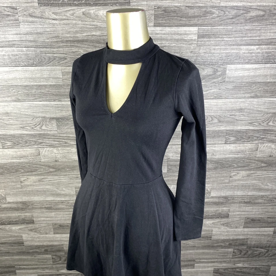HOLLISTER Keyhole Front Long Sleeve Stretch Black Skater Dress Girl's Size M - Image 2 of 4