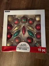 Ashland 19 Pcs / Set Christmas Noel Glass Ornament Decoration Collection