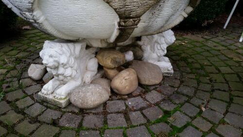 Springbrunnen für den Garten aus Steinguss - Bild 3 von 4