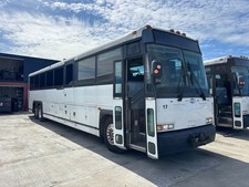 2010 MCI D4500 bus