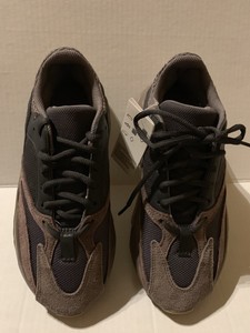 yeezy boost 700 size 7