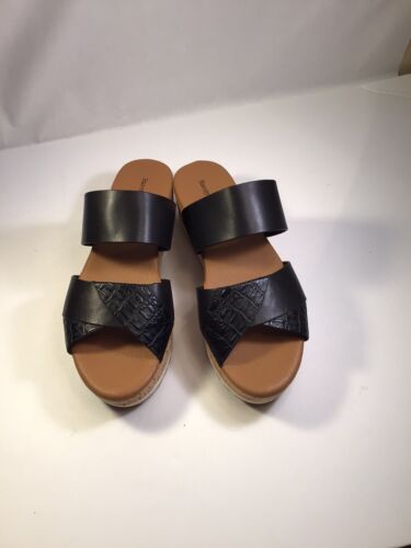 Baretraps WHITLIE womens wedge sandals black size 