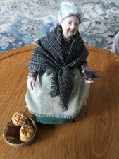 Dollshouse miniature 12th scale old lady by Ann Lucas World of My Own Miniatures