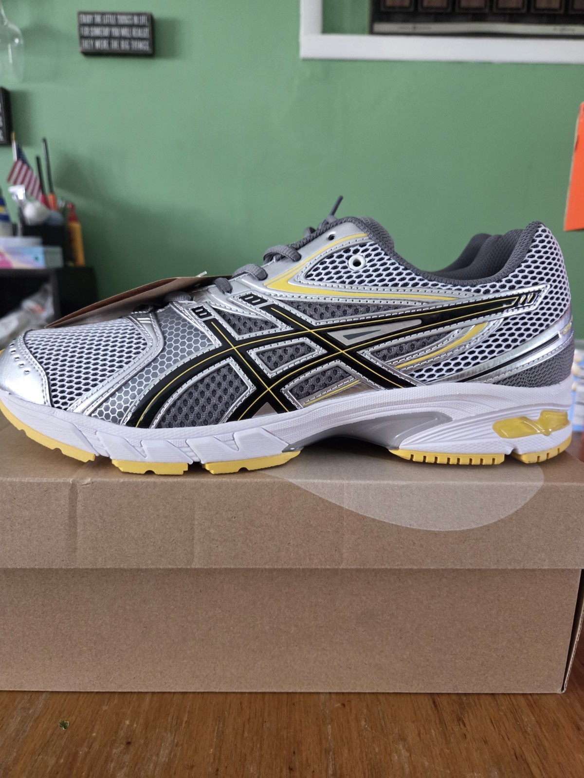 Size 10.5 - Asics Gel DS Trainer 14 White Tai Chi Yellow thumbnail 3