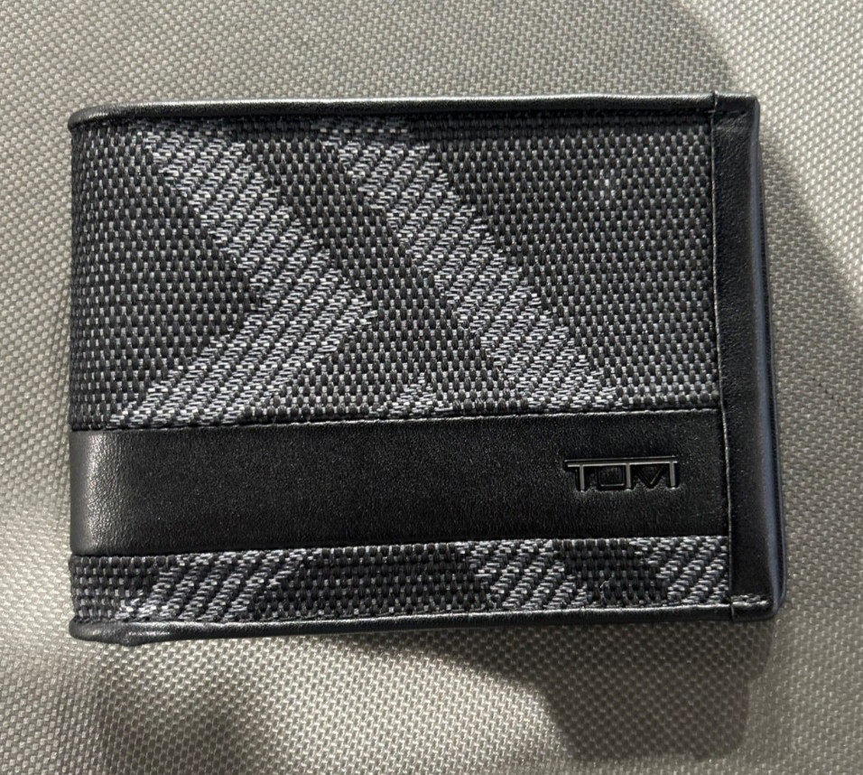 NEW Tumi ALPHA 3.375” x 4.4” Double Billfold Wallet - REFLECTIVE TUMI JACQUARD