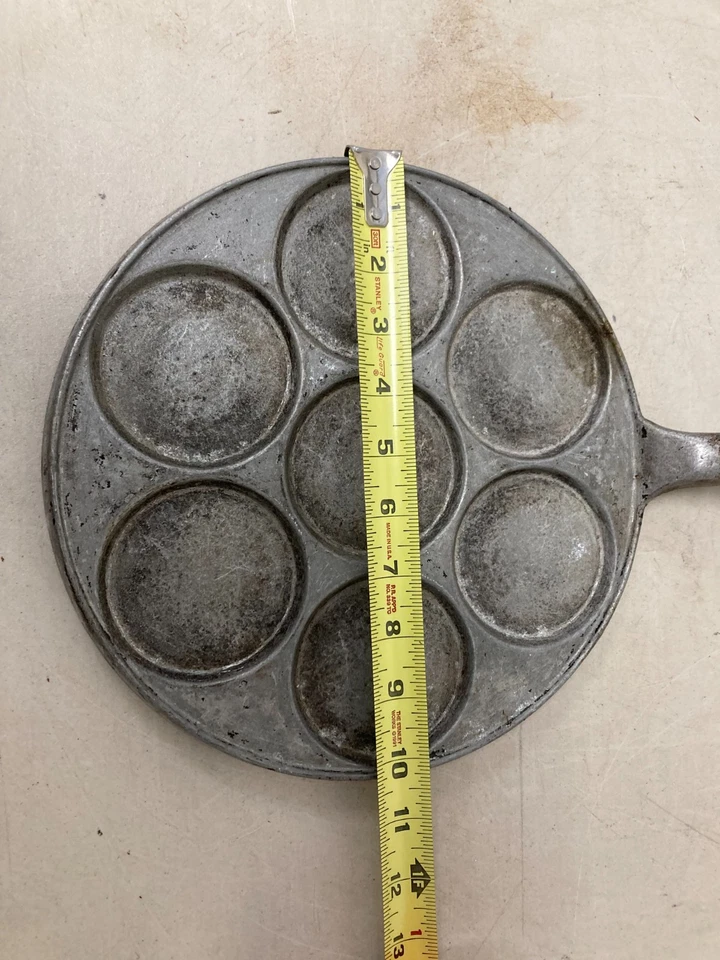 Lot of 2 Wagner Ware Sidney 0 Cast Iron High Base Waffle Iron-3 Piece & Nordic - Image 3 of 4