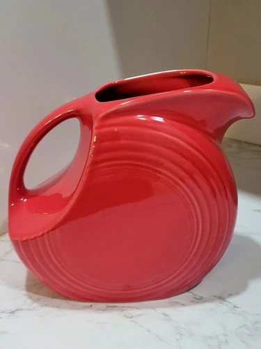 Fiesta Ware Scarlet Red Large 7.5" Disc Pitcher 67oz Homer Laughlin Exc Cond
