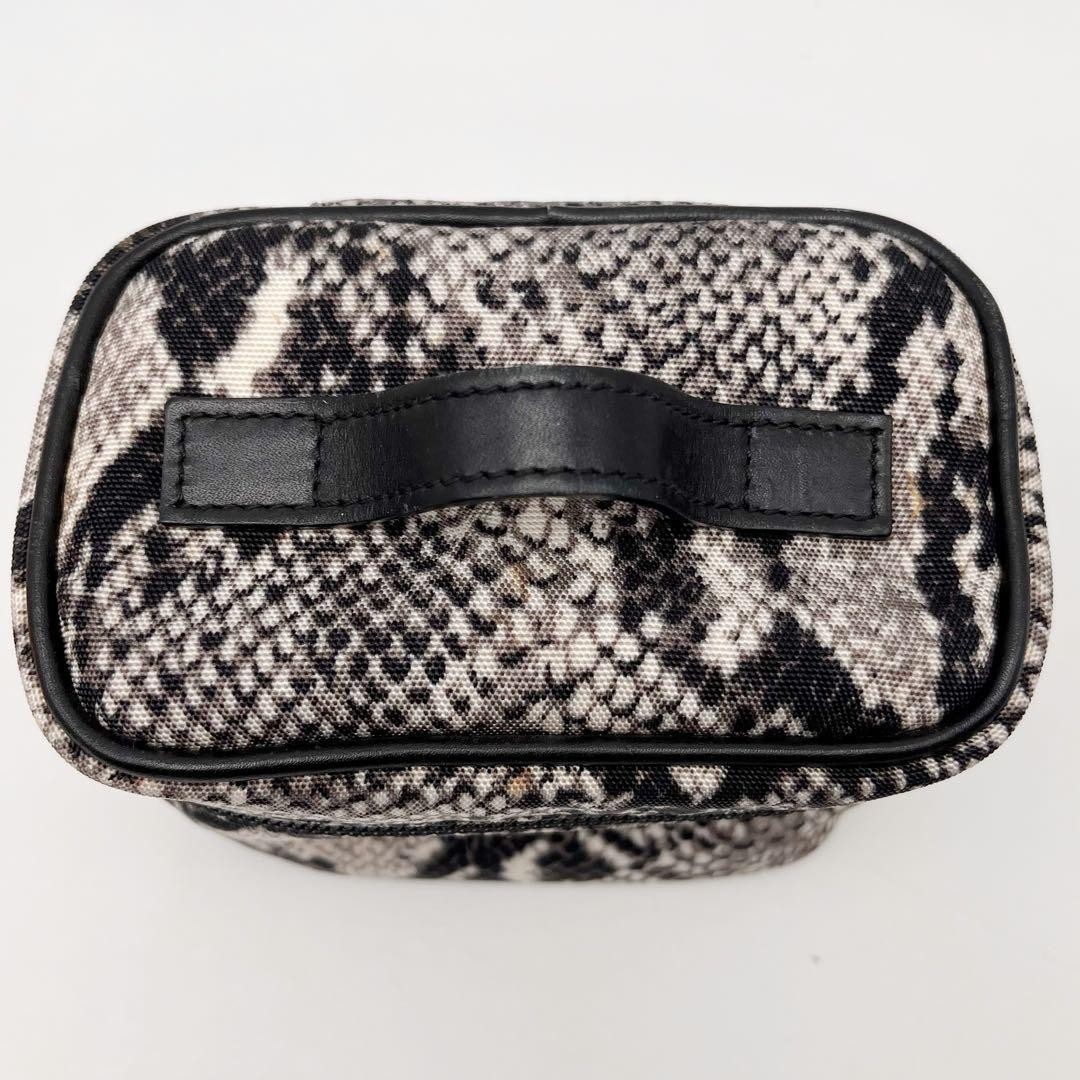 Gucci Python Pattern Pouch Mini Bag White Black U… - image 3