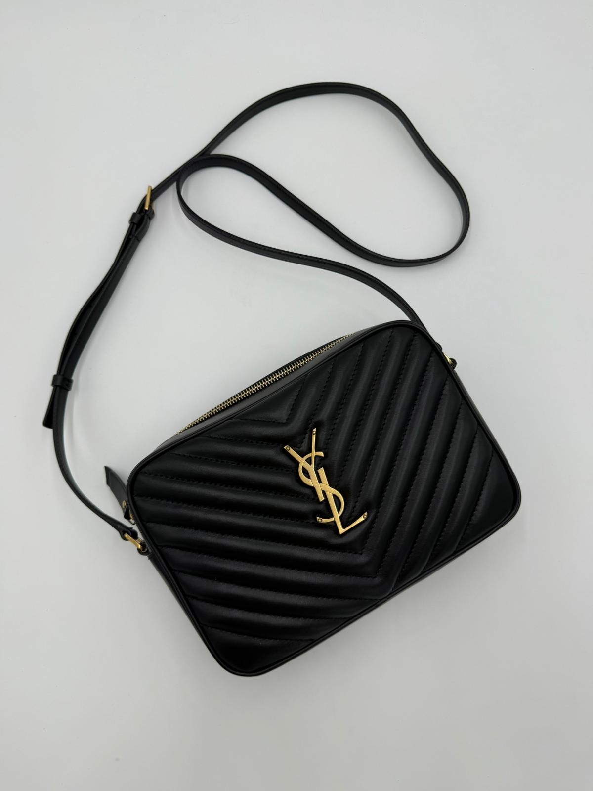 SAINT LAURENT LOU CAMERA BAG IN PELLE NERA