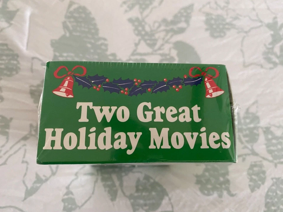 1991 Holiday VHS 2 Movie Set Scrooge and It's A Wonderful Life Boxed Set Sealed - Image 4 of 4