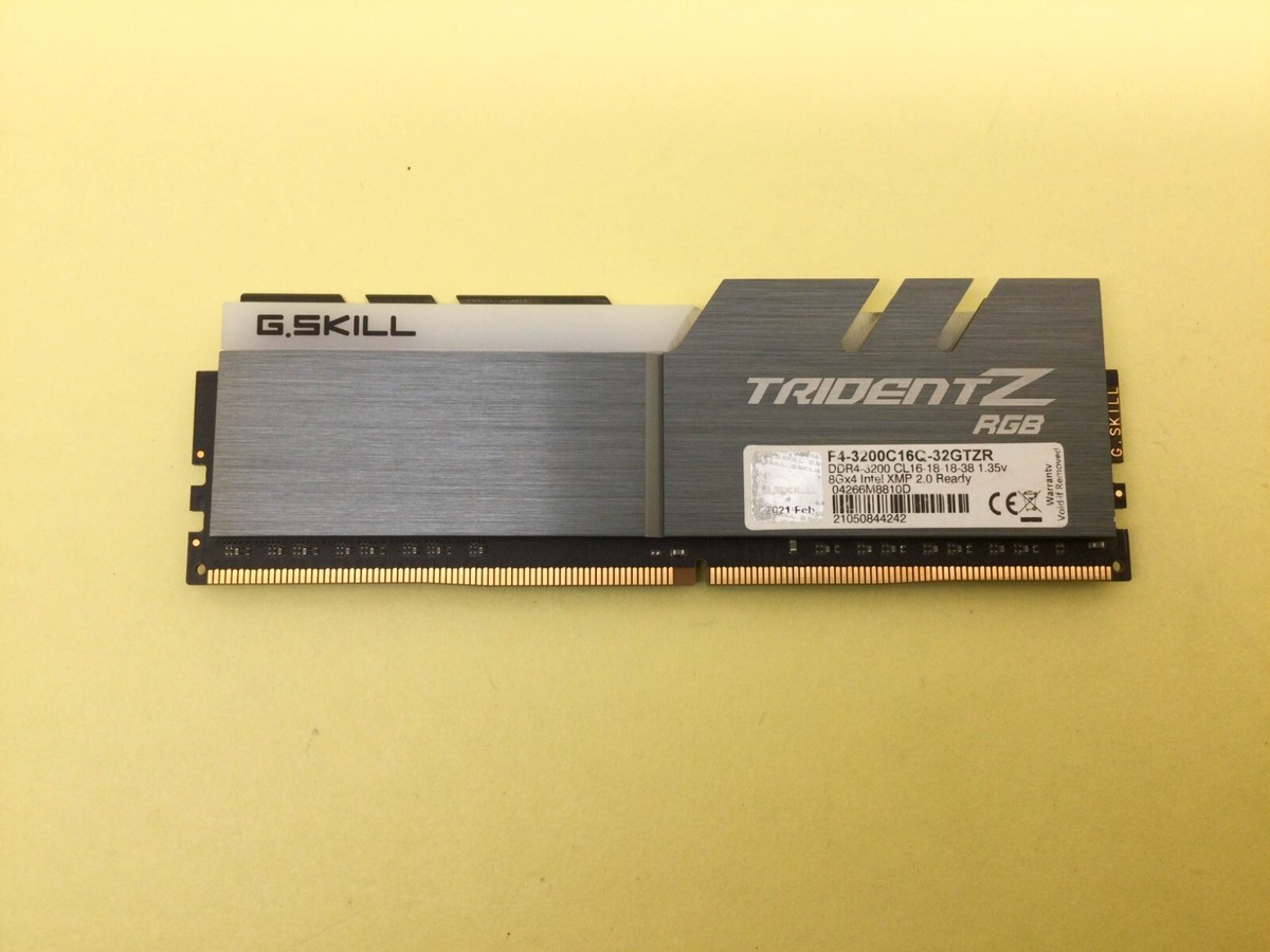 メモリー G.Skill Trident Z RGB 32GB (4 x 8GB) G.SKILL Trident Z RGB Series DDR4 RAM (XMP) 32GB (2x16GB