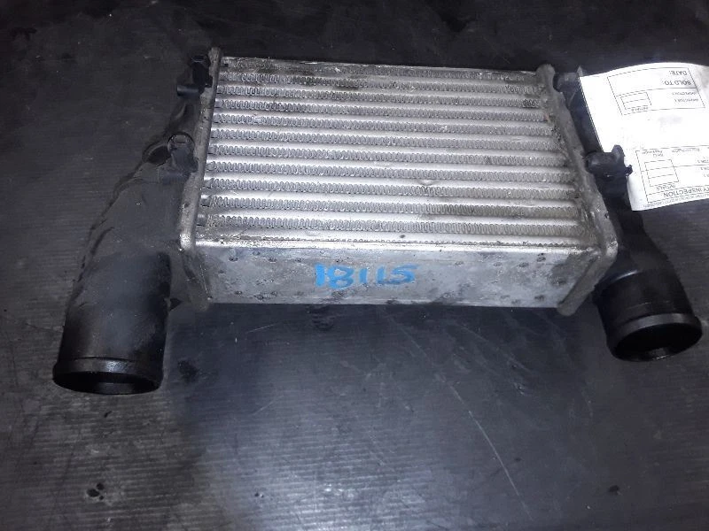 Volkswagen Passat 2001 intercooler 1,8 L Foto 4 de 4