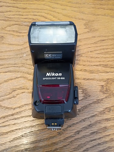 Nikon Speedlight SB-800 Shoe Mount Flash for Nikon cameras, New Batteries Tested