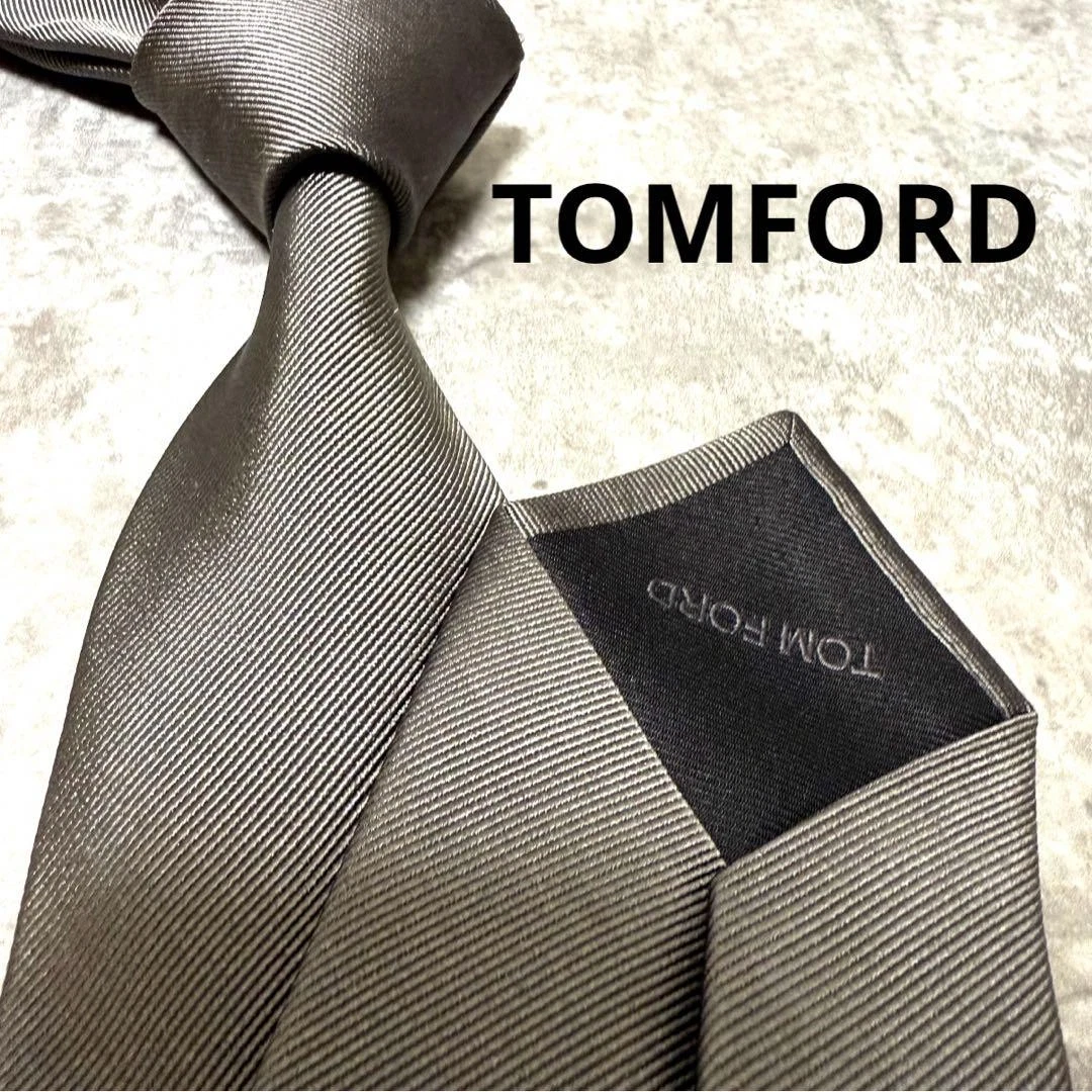 TOM FORD チェック柄ネクタイ グレー TOM FORD チェック ネクタイ