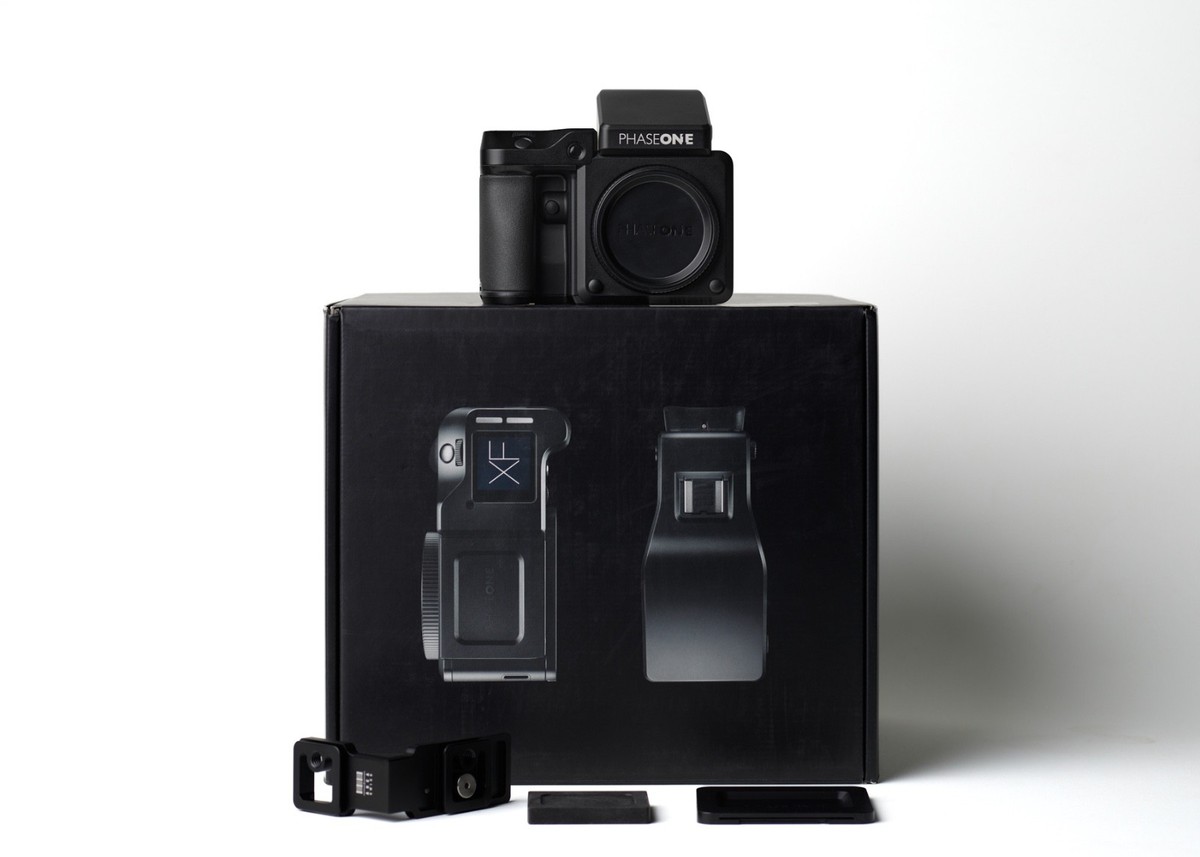 Phase One XF Camera Body & Prism Finder HAP2 low mirror & focal