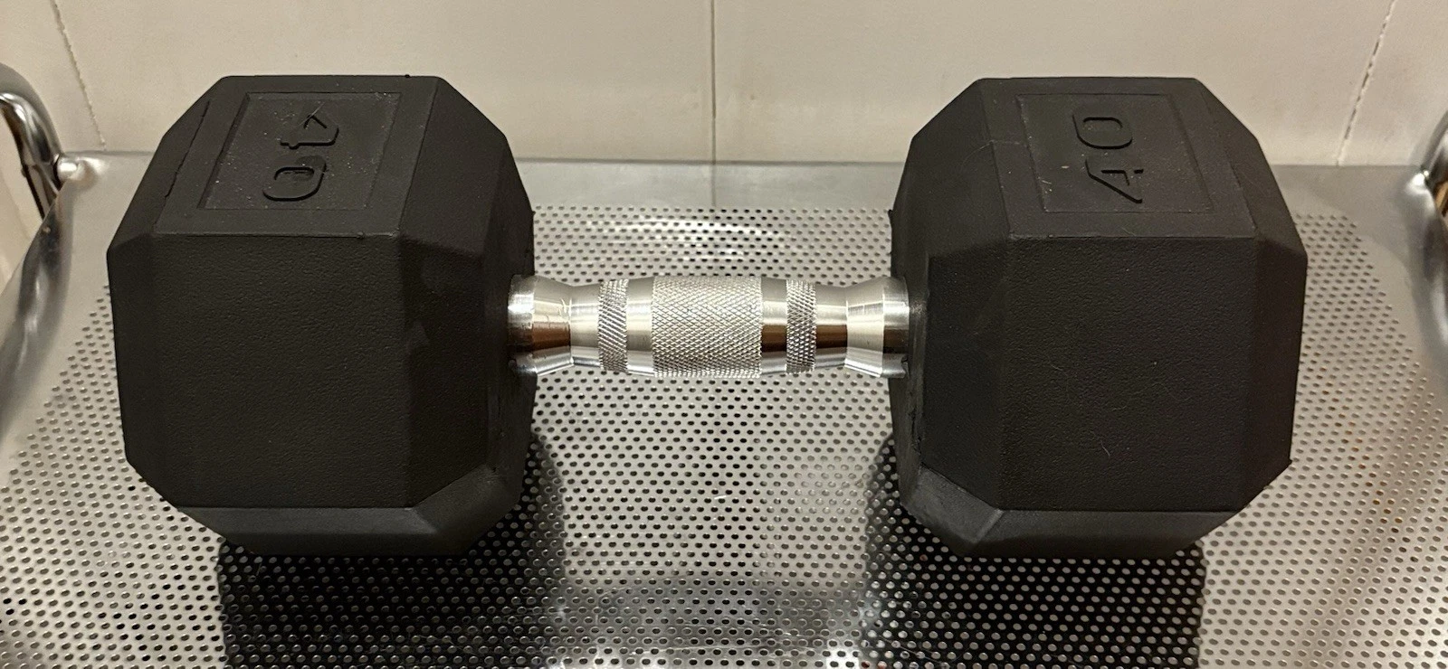 Rubber Coated Hex Single 40 Pound Dumbbell Weight Lifting Workout
Opens in a new window or tab