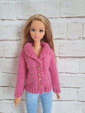 Kleidung für Barbie