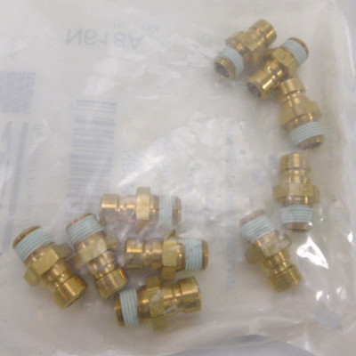D-M-E Jiffy-Tite Stecker 1/8''  N618A,  VPE 10 Stück 