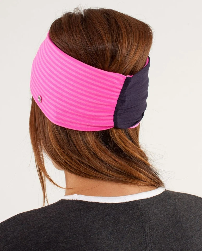 Diadema ancha Lululemon "Post Headstand Headhugger" a rayas rosas/negra ¡MUY RARA! Foto 3 de 4