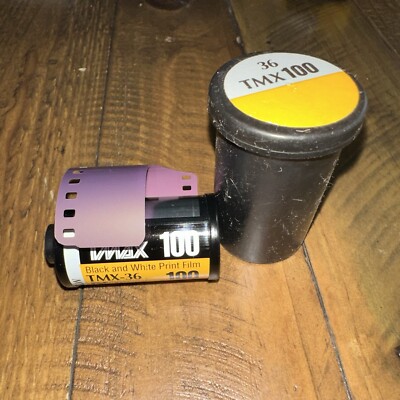 KODAK 100 TMAX-36 Film Black White Exposure 35mm Camera ISO 100