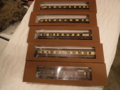 TRIX HO Scale 5 Piece Set - DRG 1.Kl. Rheingold - Not in original boxes - Clean