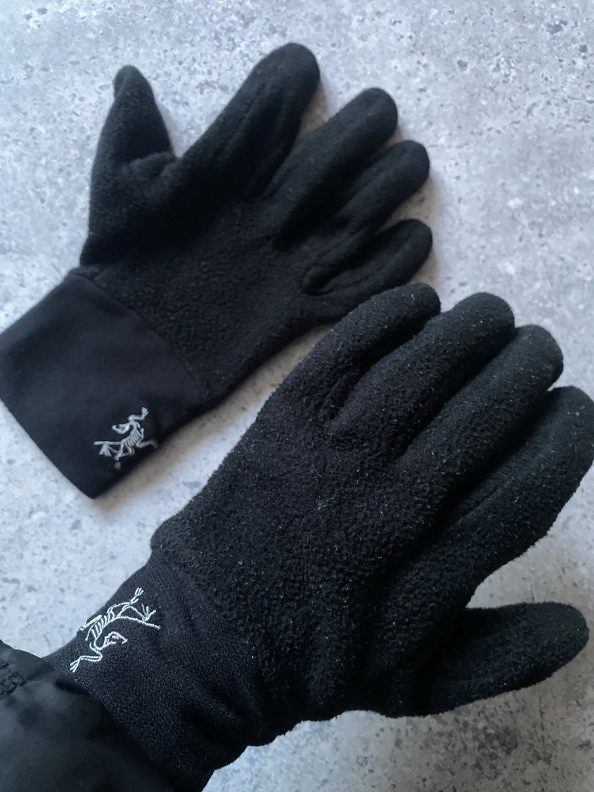 Arc'teryx Fleece Gloves Women’s Black Size L Winter Polyester Outdoor Gorpcore