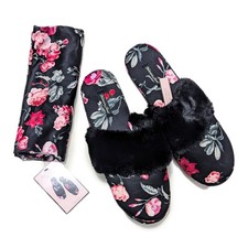 NWT VICTORIA'S SECRET SIGNATURE SATIN SLIPPERS Large 9/10 BLACK FLORAL FUR TRIM