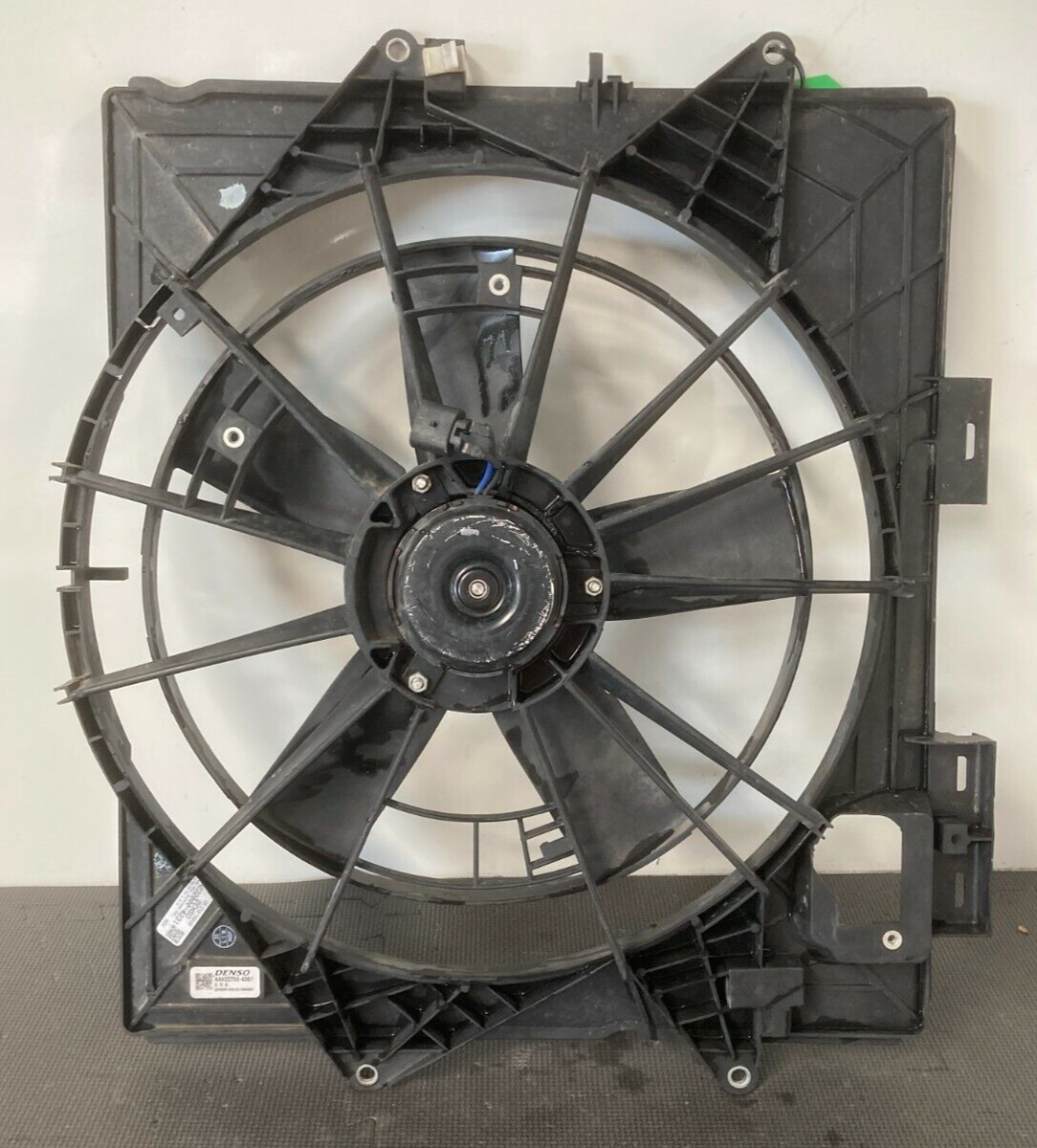07-09 Cadillac SRX Engine Radiator Cooling Fan Assembly OEM