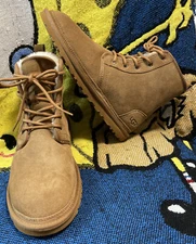 UGG Harkley Chukka Boot Chestnut Men's 1016472 Sz 9 see Pictures for details