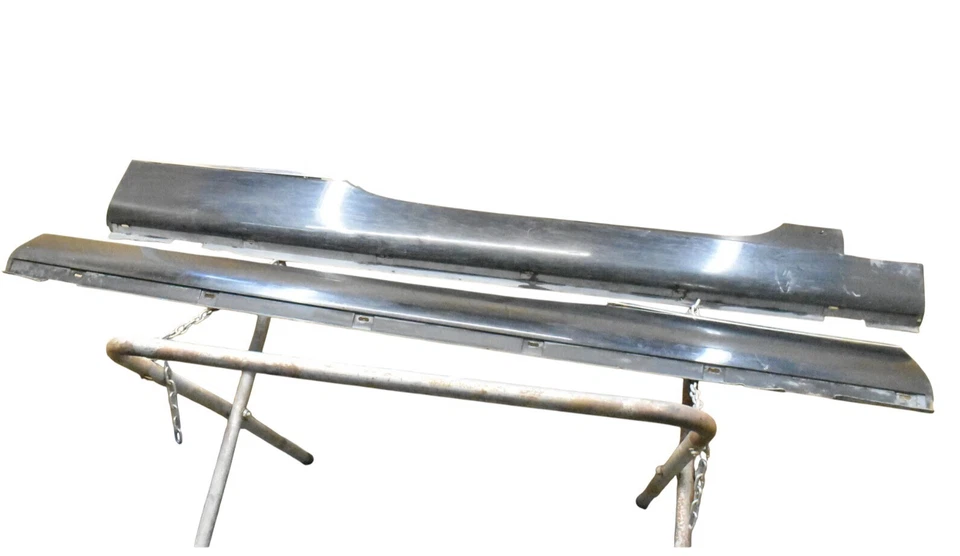 07-12 Bentley Continental GT GTC Left & Right Side Skirt Roker Panel Molding OEM - Image 3 of 4