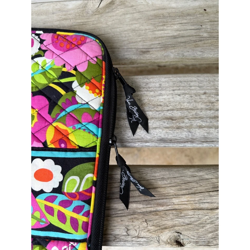 Vera Bradley 绗缝花卉拉链平板电脑/笔记本电脑保护壳 保护袋 Va Va Bloom 11X14 — 第 3/4 张图片