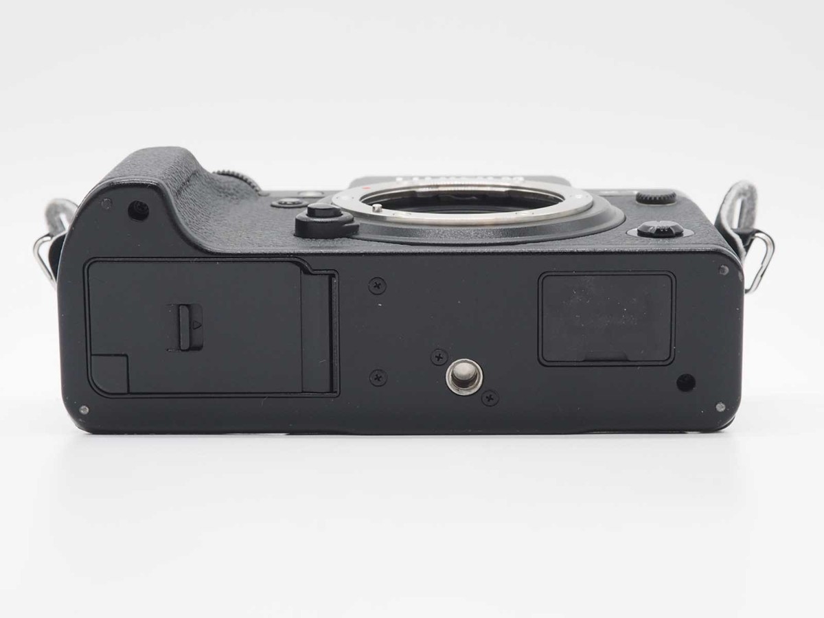 Fujifilm Fuji X-T4 Digital Camera 26mp Black 19 shots w/ Box [Top