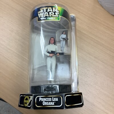 Hasbro Kenner 1998 Star Wars Power of the Force Epic Princess Leia Organa Figure