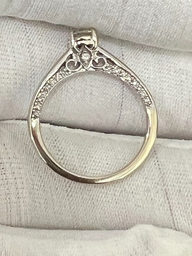 10K MASSIVER WEISSGOLD RING MIT MITTIGEM RUNDEM NATÜRLICHEM DIAMANTEN & AKZENTEN