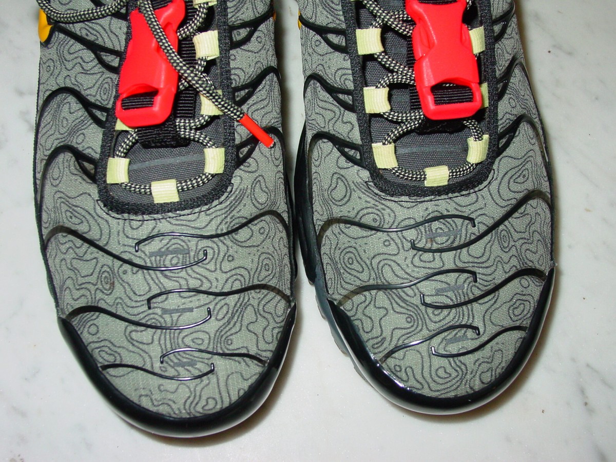 nike air max plus sage