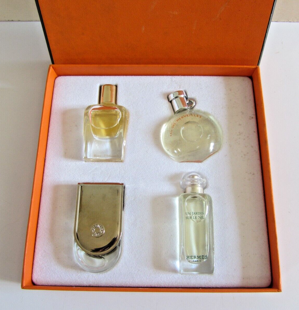 Hermes 4 MINI Perfume Set: UN JARDIN SUR LE NIL JOUR D'HERMES EAU