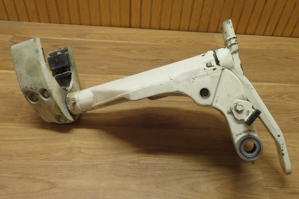 40 50 hp OMC Johnson Evinrude soporte giratorio y brazo de dirección pivote 1989-2001 Foto 3 de 4