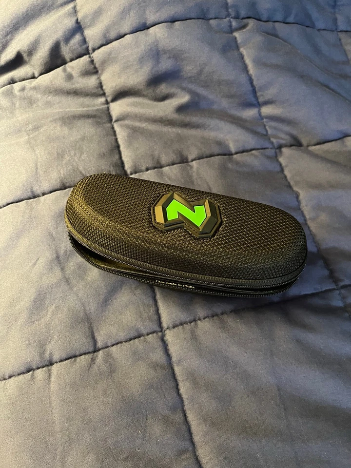 Native Zippered Sunglass Hard Case Clamshell Glasses Black CASE ONLY - Image 2 of 3