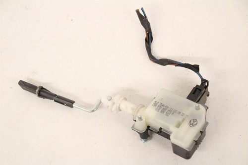 VW Touran 1T Tankdeckel Stellelement Zentralverriegelung Tankklappe ZV 1T0810773