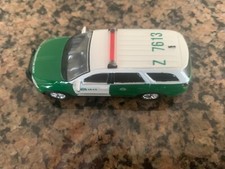 1/64 GREENLIGHT 2018 DODGE DURANGO Carabineros de Chile police force