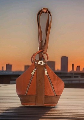 Valentina Backpack Bucket Shoulder Bag Convertible Leather  display picture 2
