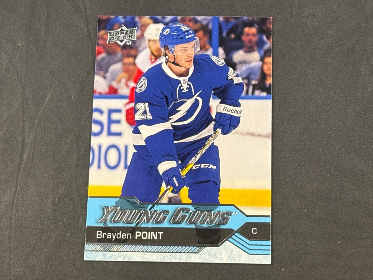 2016-17 UPPER DECK UD SERIES ONE BRAYDEN POINT #205 ROOKIE YOUNG GUNS LIGHTNING