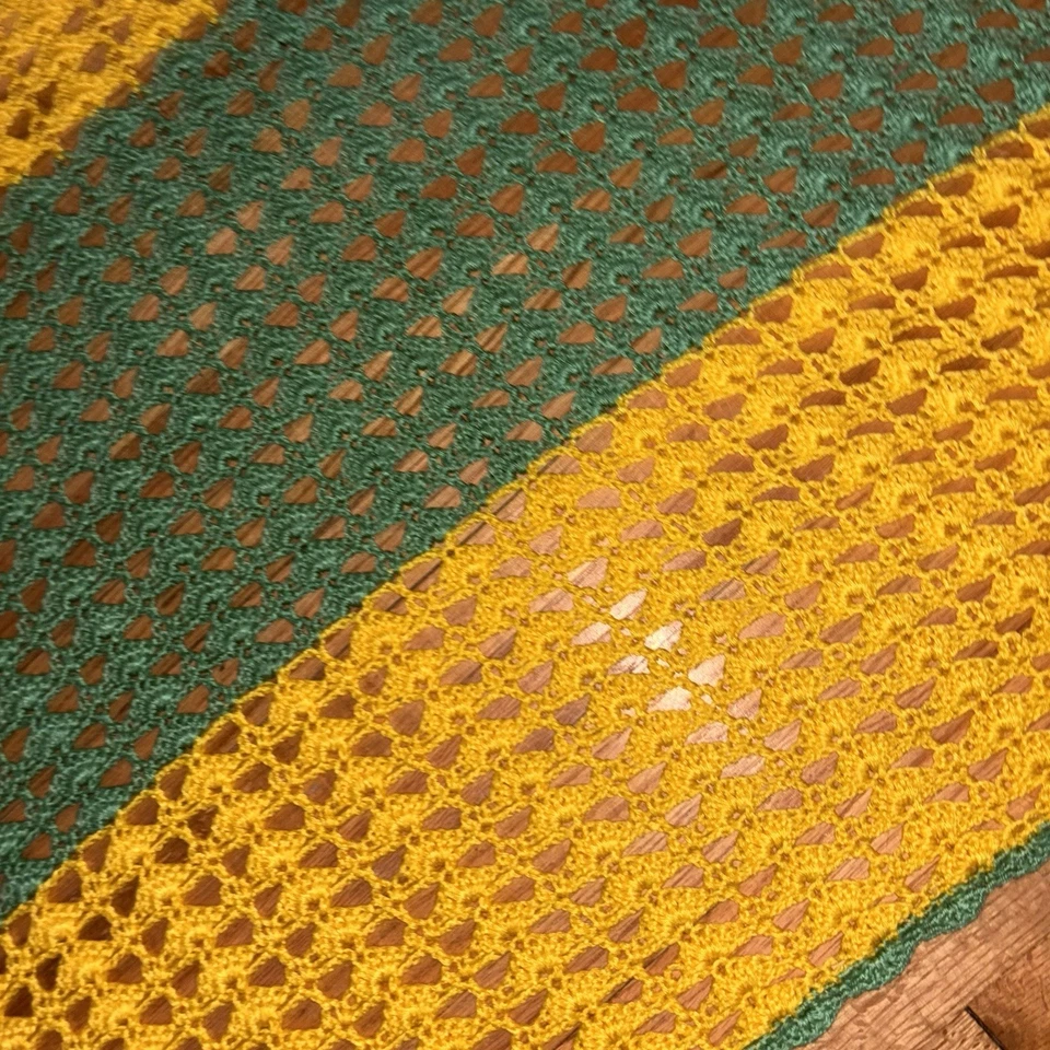 crocheted handmade baby Blanket Throw afghan yellow green vintage - Image 2 of 4