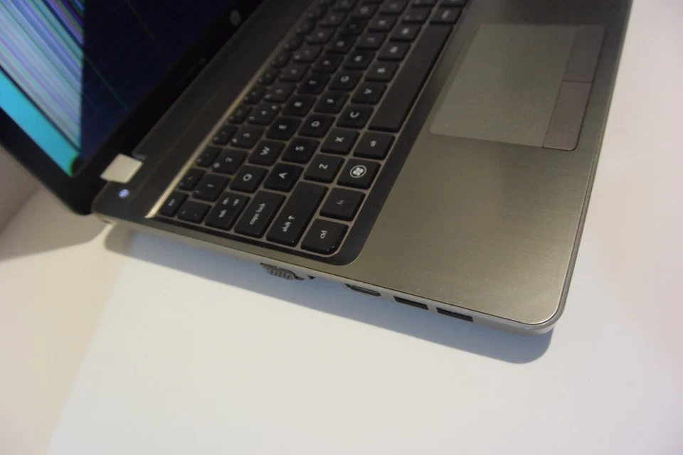 Portátil HP Probook 4530s 15,6" (Intel Core i3 2ª generación 4 GB) repuestos/reparación Foto 3 de 4