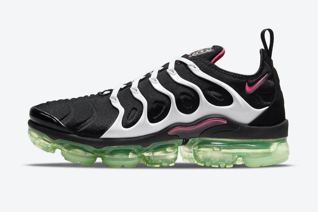 black pink green vapormax