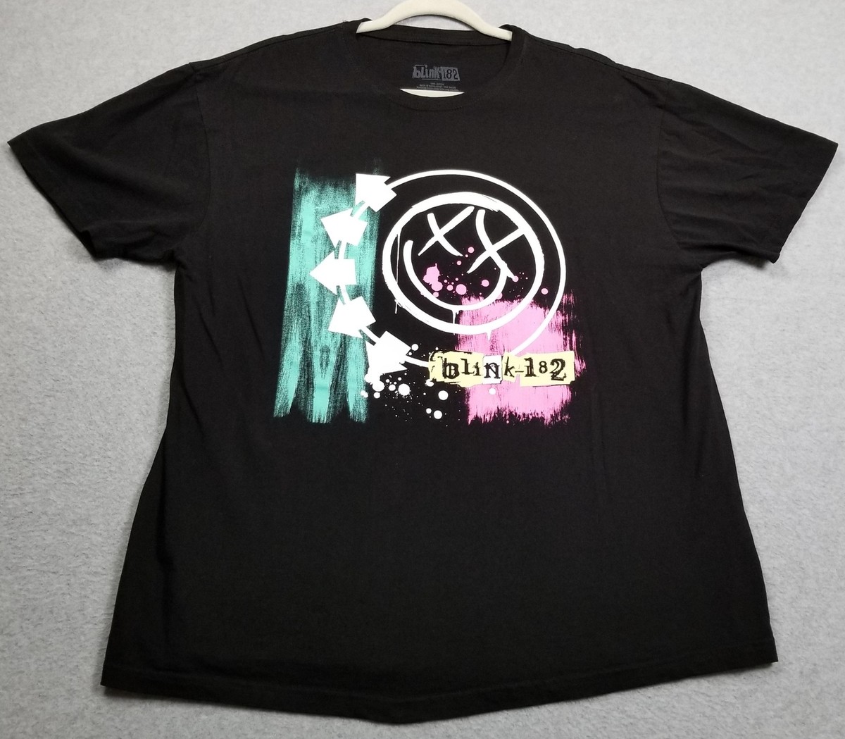 blink-182 Tシャツ XL Amazon.com: Blink 182 'Neon Logo' (Black) T-Shirt (x-Large